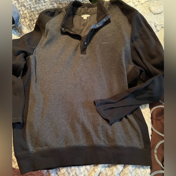 Calvin Klein Men’s knitted cotton sweater quarter button neck opening Black/Gray - Picture 5 of 10